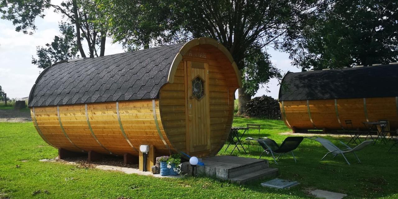 Peenehof Koeppen - Ferienwohnungen & Schlaffaesser Jordenstorf Exterior foto