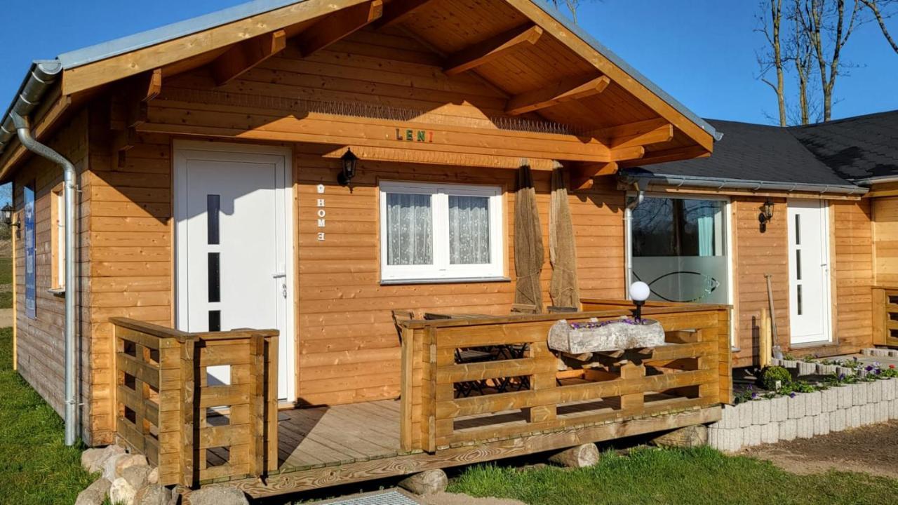 Peenehof Koeppen - Ferienwohnungen & Schlaffaesser Jordenstorf Exterior foto